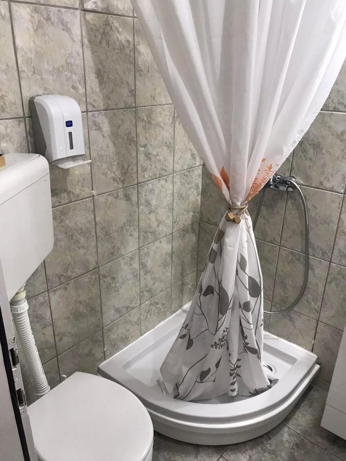 Pavle I Petra II Appartement Sremski Karlovci Buitenkant foto